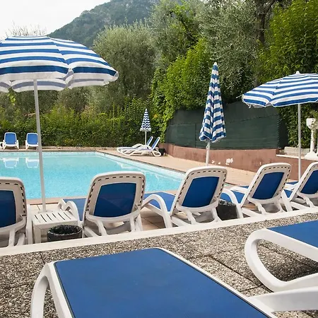 Garden 호텔 리몬네술가르다