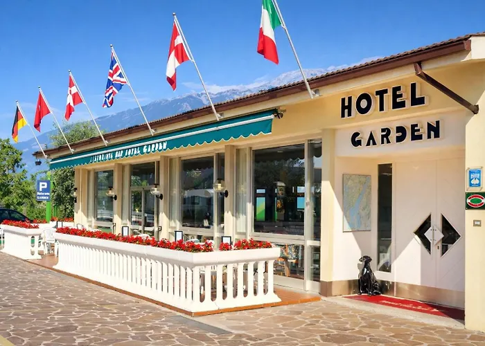 Garden Hotel 3*