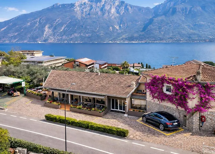 Garden Hotel 3*